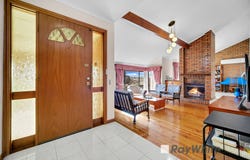 16 Munro Close, Hampton Park, Vic 3976