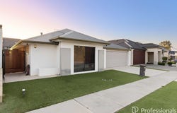 24 Malmaison Way, Landsdale, WA 6065