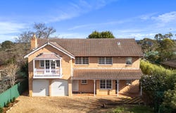3 Maple Grove, Wentworth Falls, NSW 2782