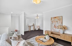 10 Floribunda Avenue, Halls Head, WA 6210