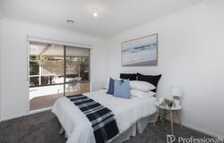 30 Pinnacle Crescent, Brookfield, Vic 3338