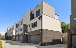 9/11 Pine Crescent, Boronia, Vic 3155
