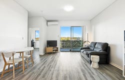 61/56 Lakeside Parade, Jordan Springs, NSW 2747