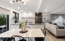 2/33 First Avenue, Coolum Beach, Qld 4573