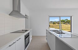 21 Logan-Wedderburn Road, Wedderburn, Vic 3518