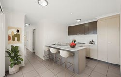 2/7 Costello Street, Harlaxton, Qld 4350