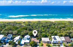 85 Oceanic Drive, Warana, Qld 4575