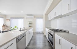 2/16 Cover Drive, New Gisborne, Vic 3438