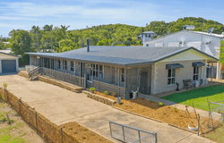27 Roden Street, Keppel Sands, Qld 4702
