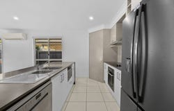 8 Jackson Place, Greenbank, Qld 4124