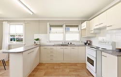 13 Rodney Street, Silkstone, Qld 4304
