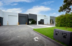 2/35 Gilbert Park Drive, Knoxfield, Vic 3180