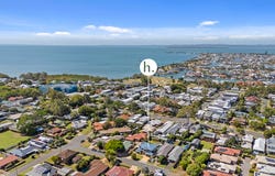 24 Mackenzie Street, Ormiston, Qld 4160