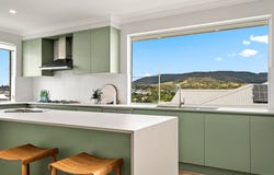 33 Bristlebird Drive, Calderwood, NSW 2527