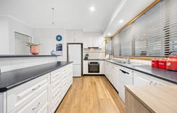 5 Shari Drive, Delacombe, Vic 3356