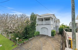 141 Cambridge Parade, Manly, Qld 4179