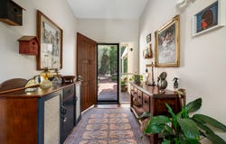 9 Vayro Road, Blue Mountain Heights, Qld 4350