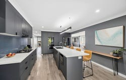8 Roger Crescent, Berkeley Vale, NSW 2261
