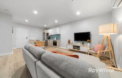 2/45 Rosstown Road, Carnegie, Vic 3163