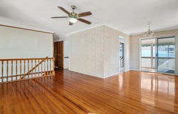 4 Novello Street, Mansfield, Qld 4122