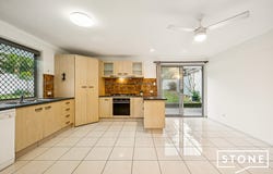 6 Penfold Street, Hillcrest, Qld 4118