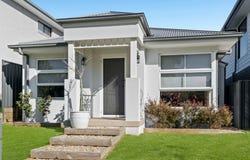 93 Liz Kernohan Drive, Elderslie, NSW 2570