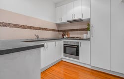 2/4 Emily Street, St Albans, Vic 3021