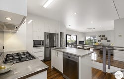 17 Sailaway Drive, Eimeo, Qld 4740