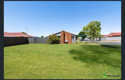 14 Simon Court, Brookfield, Vic 3338