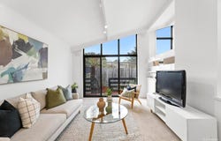 5/700 Riversdale Road, Camberwell, Vic 3124