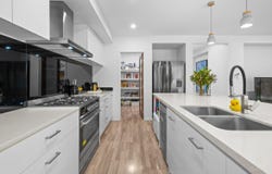 9 Kite Close, Moggill, Qld 4070
