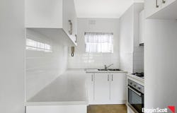 13/2 St Kinnord Street, Aberfeldie, Vic 3040