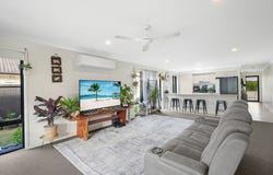 35 Oxley Circuit, Urraween, Qld 4655