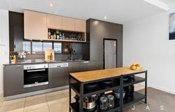 33/12 Crefden Street, Maidstone, Vic 3012