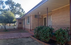 68 Kitchener Road, Merredin, WA 6415