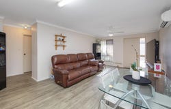 8/305 Wharf Street, Queens Park, WA 6107