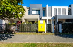 12/2 Emily Way, Varsity Lakes, Qld 4227