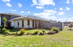 35 Rosemary Street, Fern Bay, NSW 2295