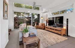 28 Lakefront Crescent, Varsity Lakes, Qld 4227