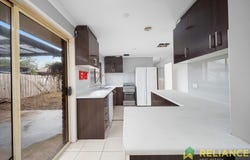 2/21 Gamalite Drive, Harkness, Vic 3337