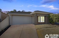 15 Fairy Wren Circuit, Mount Clear, Vic 3350