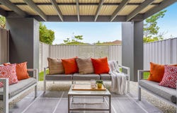 2/18 Starkey Street, Pacific Pines, Qld 4211