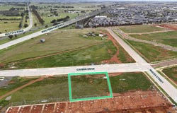 10 Cavern Drive, Cobblebank, Vic 3338