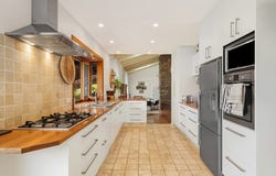 4 Woggoon Terrace, Ocean Shores, NSW 2483