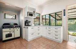 2003 Mount Nebo Road, Mount Nebo, Qld 4520
