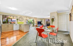 34 Hutchinson Drive, Lynbrook, Vic 3975