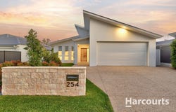 254 Freshwater Drive, Banksia Beach, Qld 4507