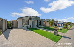 94 Riva Entrance, Piara Waters, WA 6112