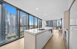 1107/12 Philip Avenue, Broadbeach, Qld 4218