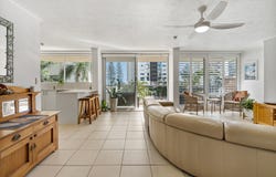 202/255-261 Boundary Street, Rainbow Bay, Qld 4225
